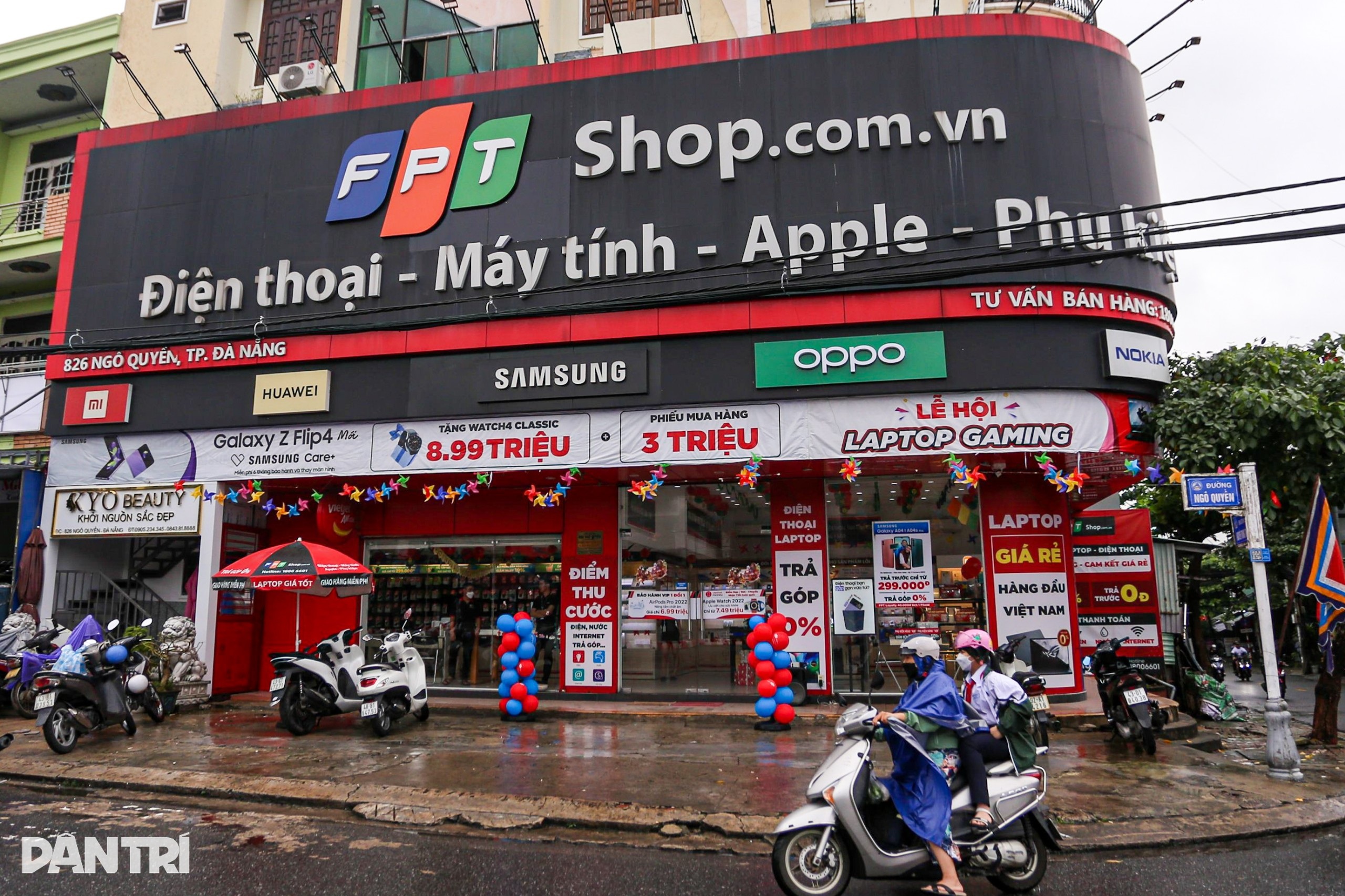 Trộm đột nhập, phá két sắt cửa hàng điện thoại, máy tính ở Đà Nẵng - 1 Trộm đột nhập, phá két sắt cửa hàng điện thoại, máy tính ở Đà Nẵng - 1