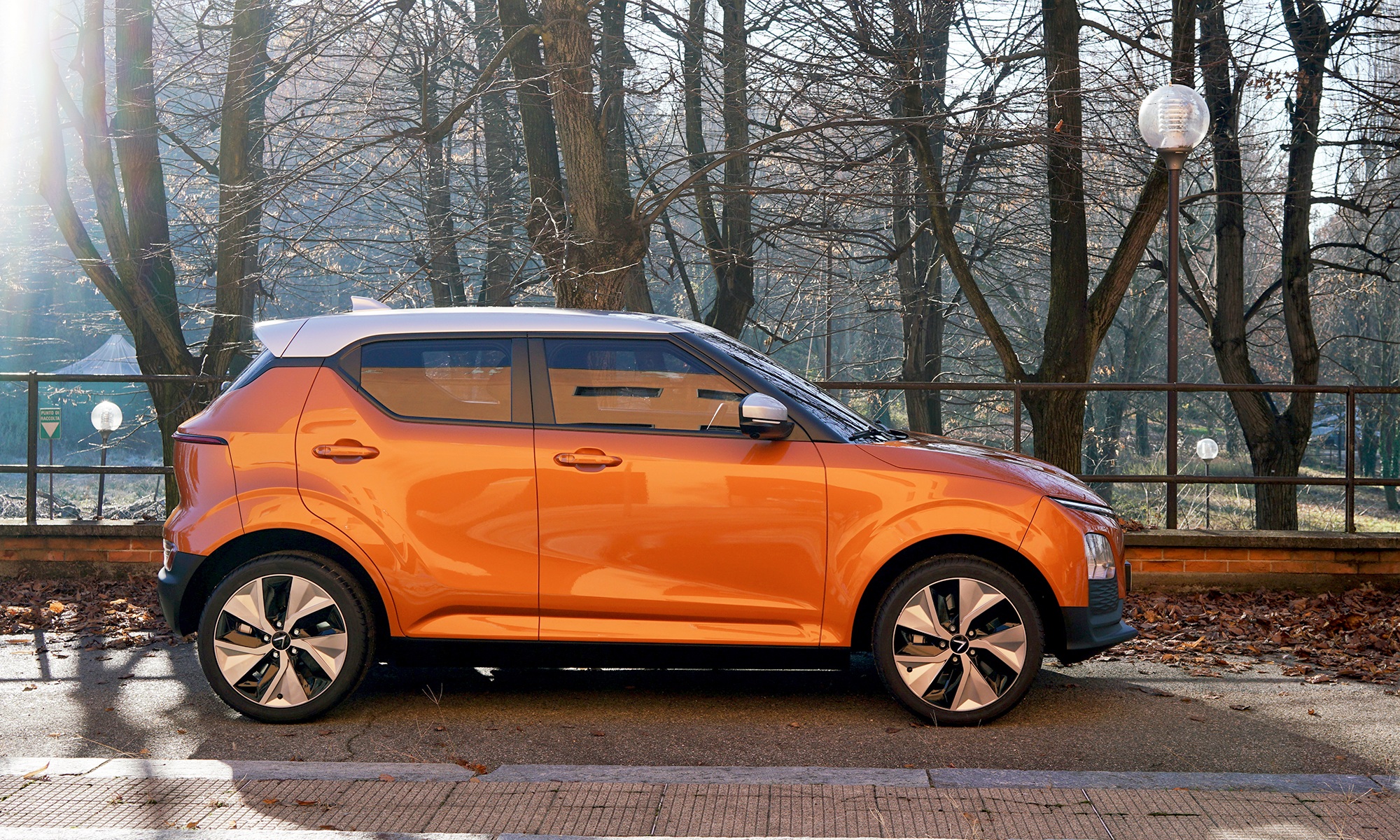 View - VinFast VF 5 Plus có gì để tham vọng thành xe "quốc dân" tại Việt Nam | Báo Dân trí