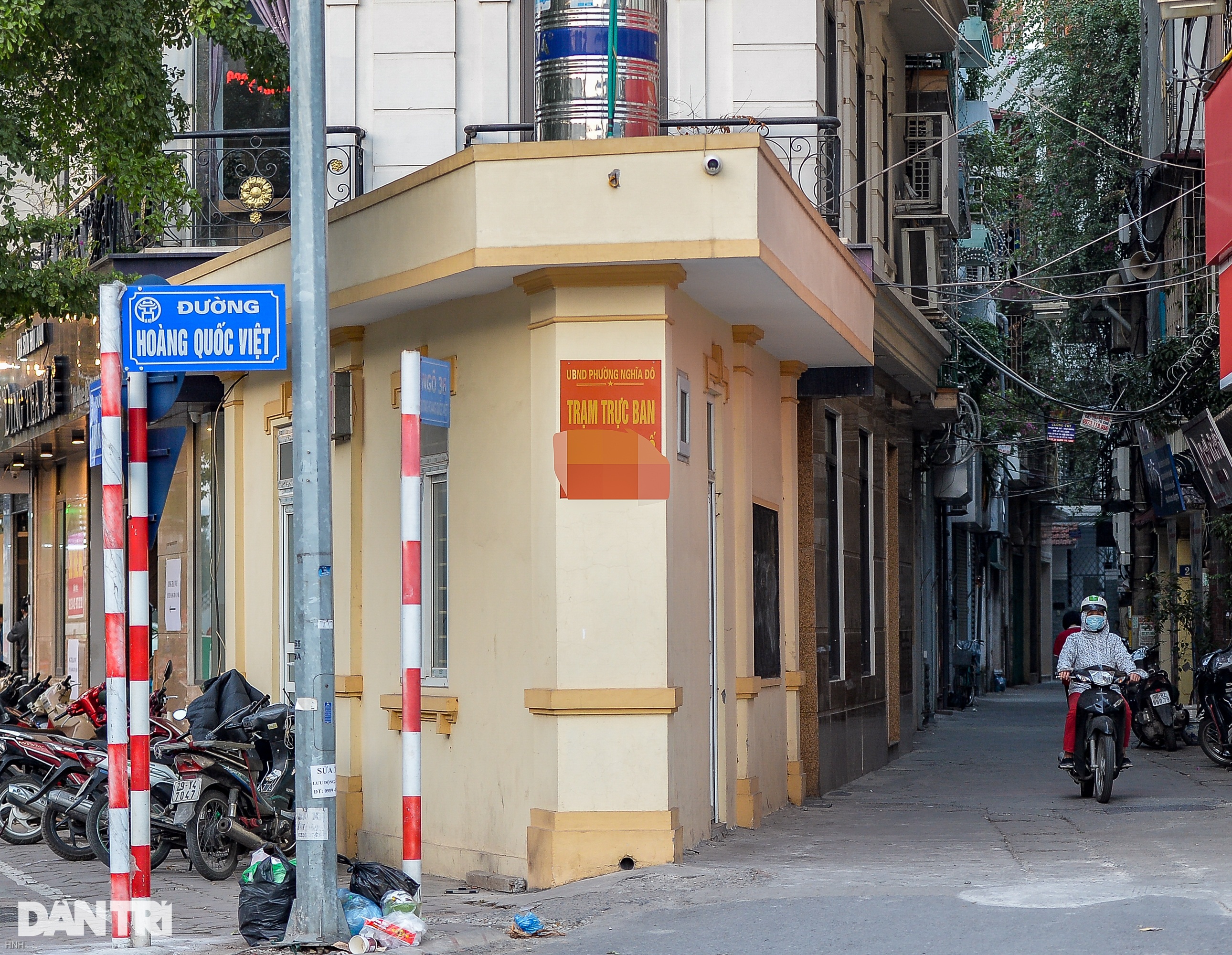 Nhà kỳ dị chẳng giống ai nhưng giá 1 tỷ đồng/m2 - 2 Nhà kỳ dị chẳng giống ai nhưng giá 1 tỷ đồng/m2 - 2