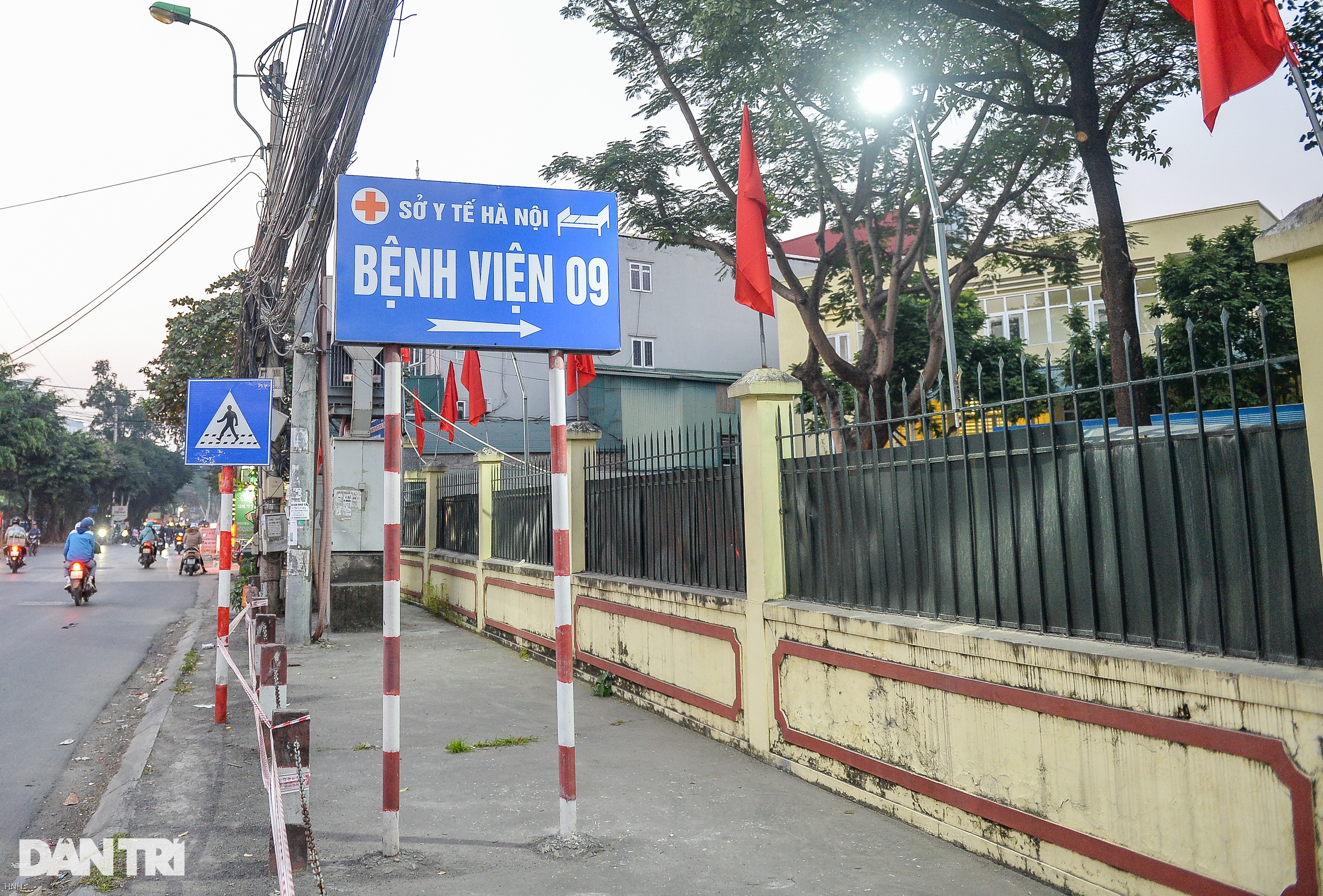 Đau xót cảnh bố tiễn 3 người con trai chết vì HIV ở bệnh viện đặc biệt - 1 Đau xót cảnh bố tiễn 3 người con trai chết vì HIV ở bệnh viện đặc biệt - 1