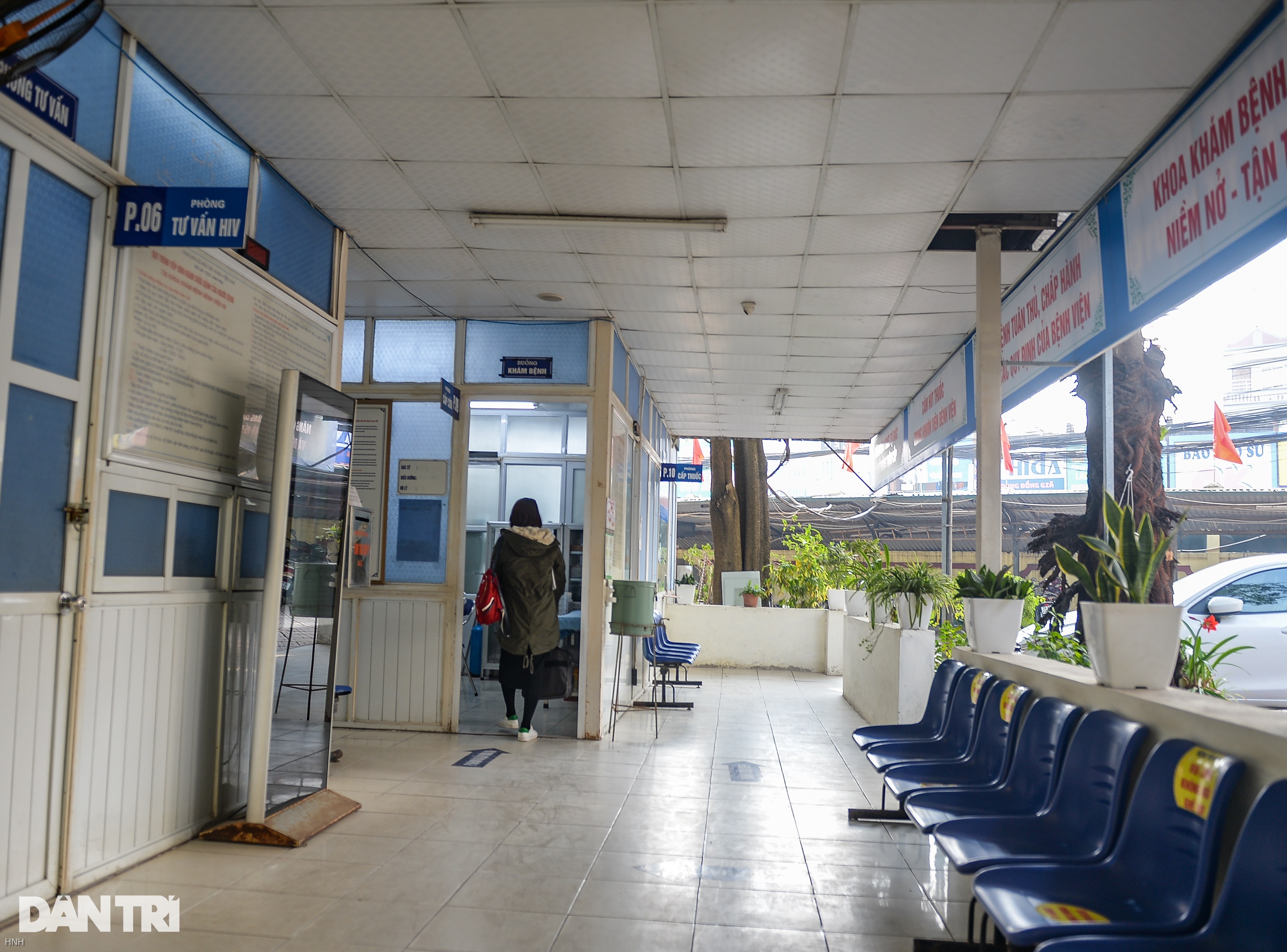 Đau xót cảnh bố tiễn 3 người con trai chết vì HIV ở bệnh viện đặc biệt - 4 Đau xót cảnh bố tiễn 3 người con trai chết vì HIV ở bệnh viện đặc biệt - 4