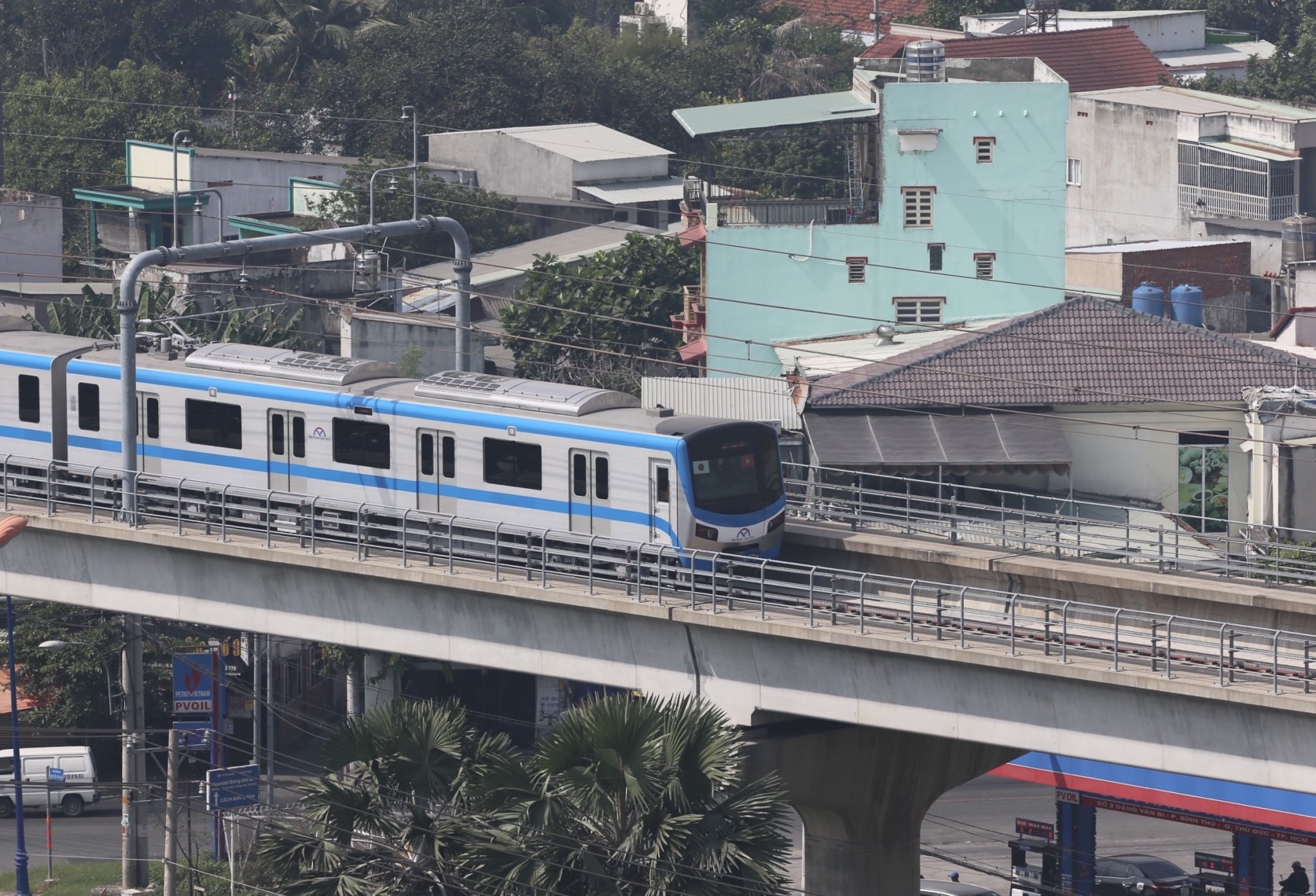 Người dân TPHCM hào hứng thử nghiệm tàu metro số 1 Bến Thành - Suối Tiên - 10
