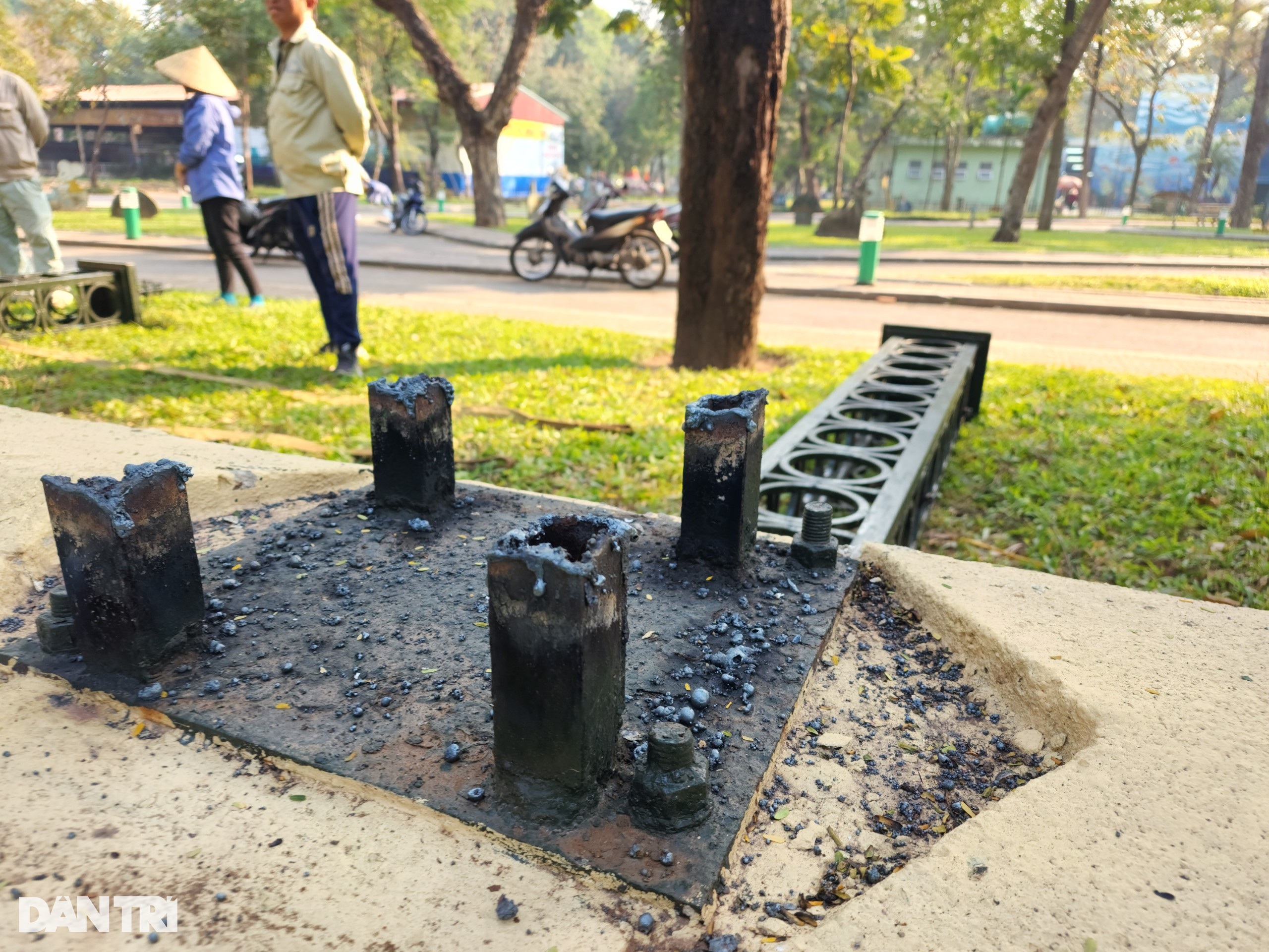 Hà Nội: Công viên Thống Nhất hạ rào để kết nối với phố đi bộ - 3 Hà Nội: Công viên Thống Nhất hạ rào để kết nối với phố đi bộ - 3