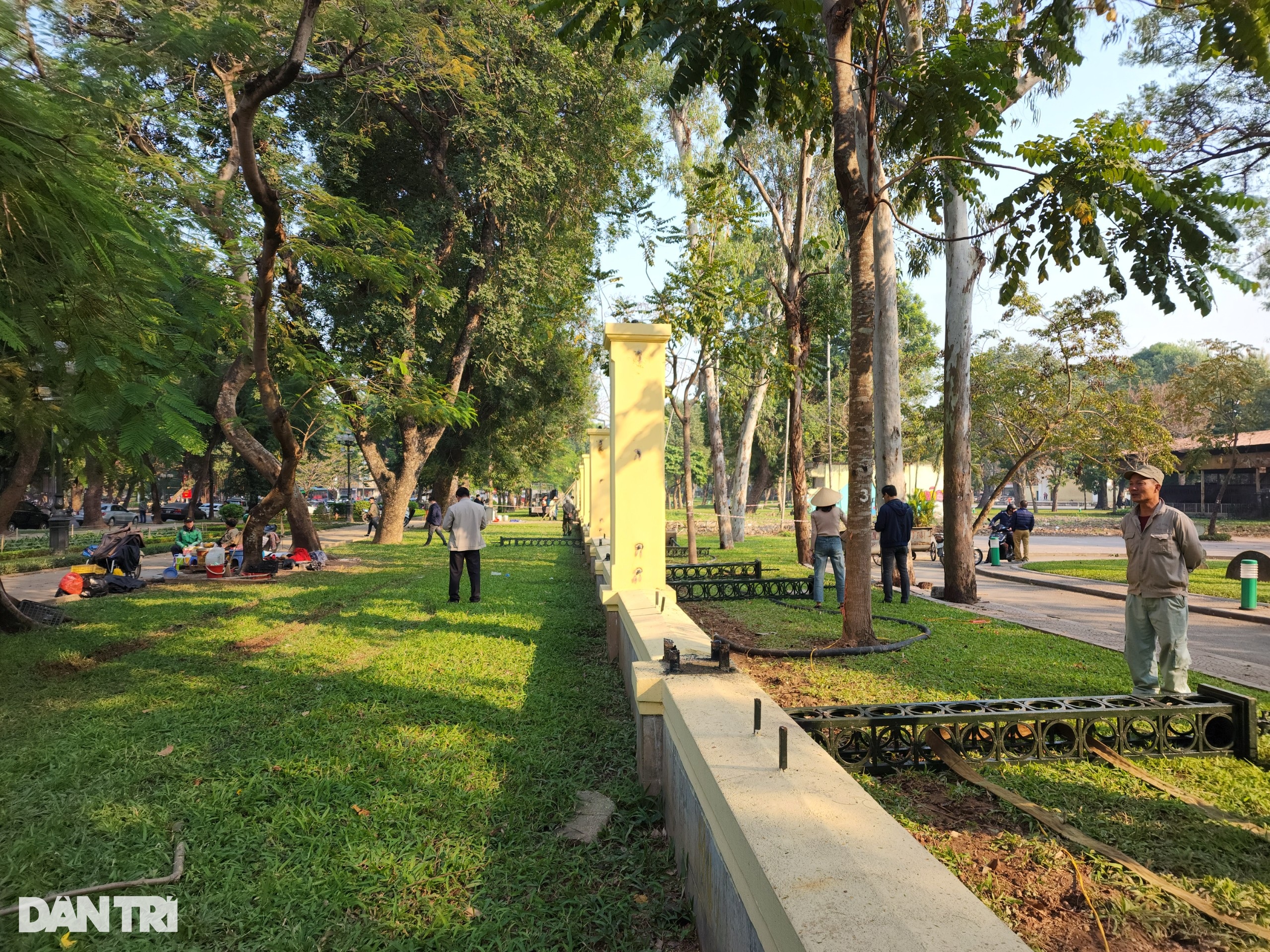 Hà Nội: Công viên Thống Nhất hạ rào để kết nối với phố đi bộ - 4