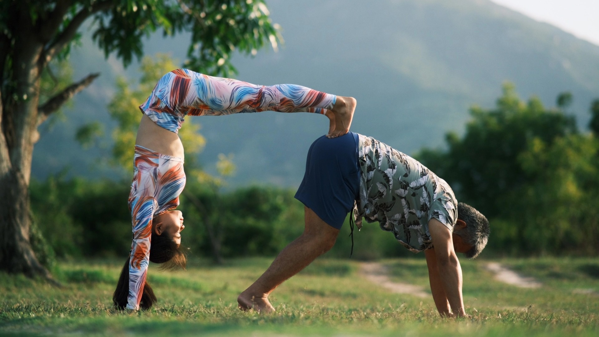 View - Nên duyên nhờ bỏ phố về rừng, cặp đôi từng đổ vỡ có hạnh phúc trong mơ | Báo Dân trí