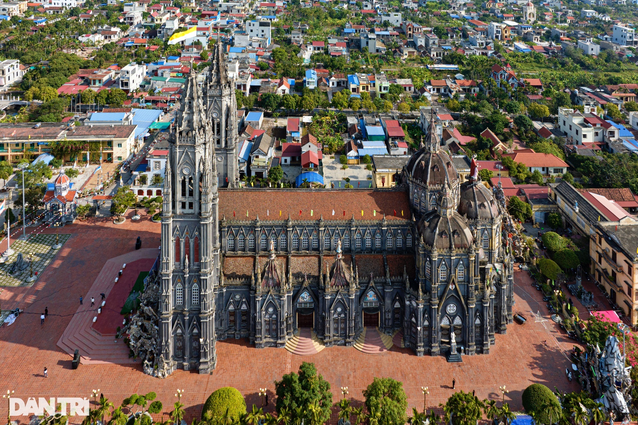Xứ sở nhiều nhà thờ nhất Việt Nam trang hoàng lộng lẫy đón Giáng sinh - 5
