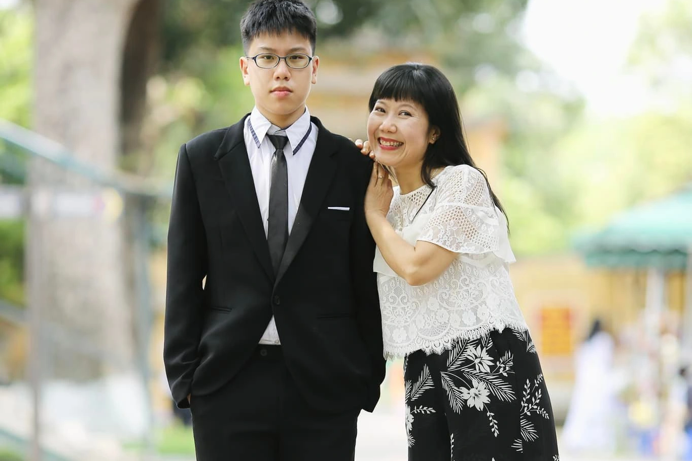 Nghệ sĩ Hương tươi kể lý do mất hút trên truyền hình và góc tối Showbiz - 5 Nghệ sĩ Hương tươi kể lý do mất hút trên truyền hình và góc tối Showbiz - 5