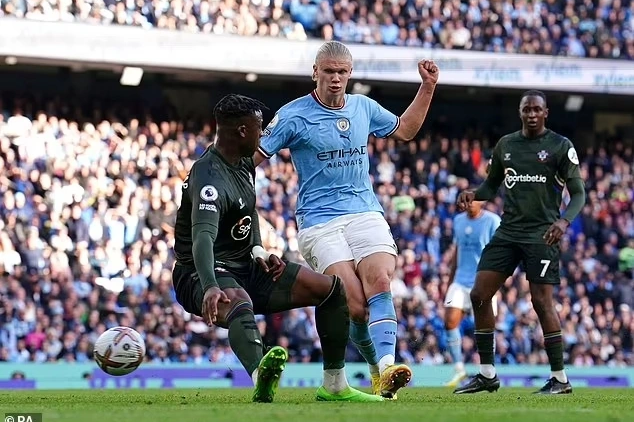 De Bruyne: Haaland đủ sức phá vỡ kỷ lục ghi bàn của Ronaldo và Messi - 1