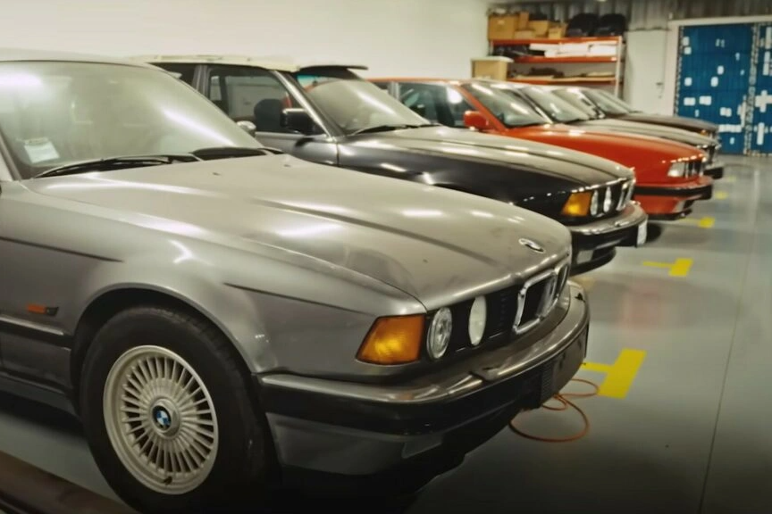 View - Người đàn ông mê xe BMW 7-Series đến mức mua hẳn 15 chiếc | Báo Dân trí