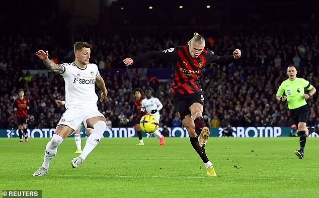 Erling Haaland tiếp tục lập kỷ lục sau cú đúp vào lưới Leeds United - 1