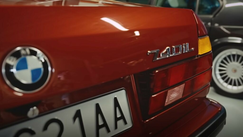 View - Người đàn ông mê xe BMW 7-Series đến mức mua hẳn 15 chiếc | Báo Dân trí