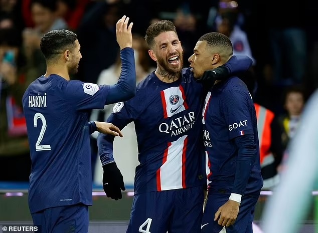 Neymar nhận thẻ đỏ, Mbappe lập công giúp PSG củng cố ngôi đầu Ligue 1 - 4