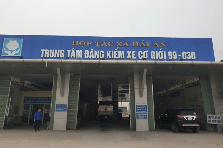 "Cơn bê bối đăng kiểm"