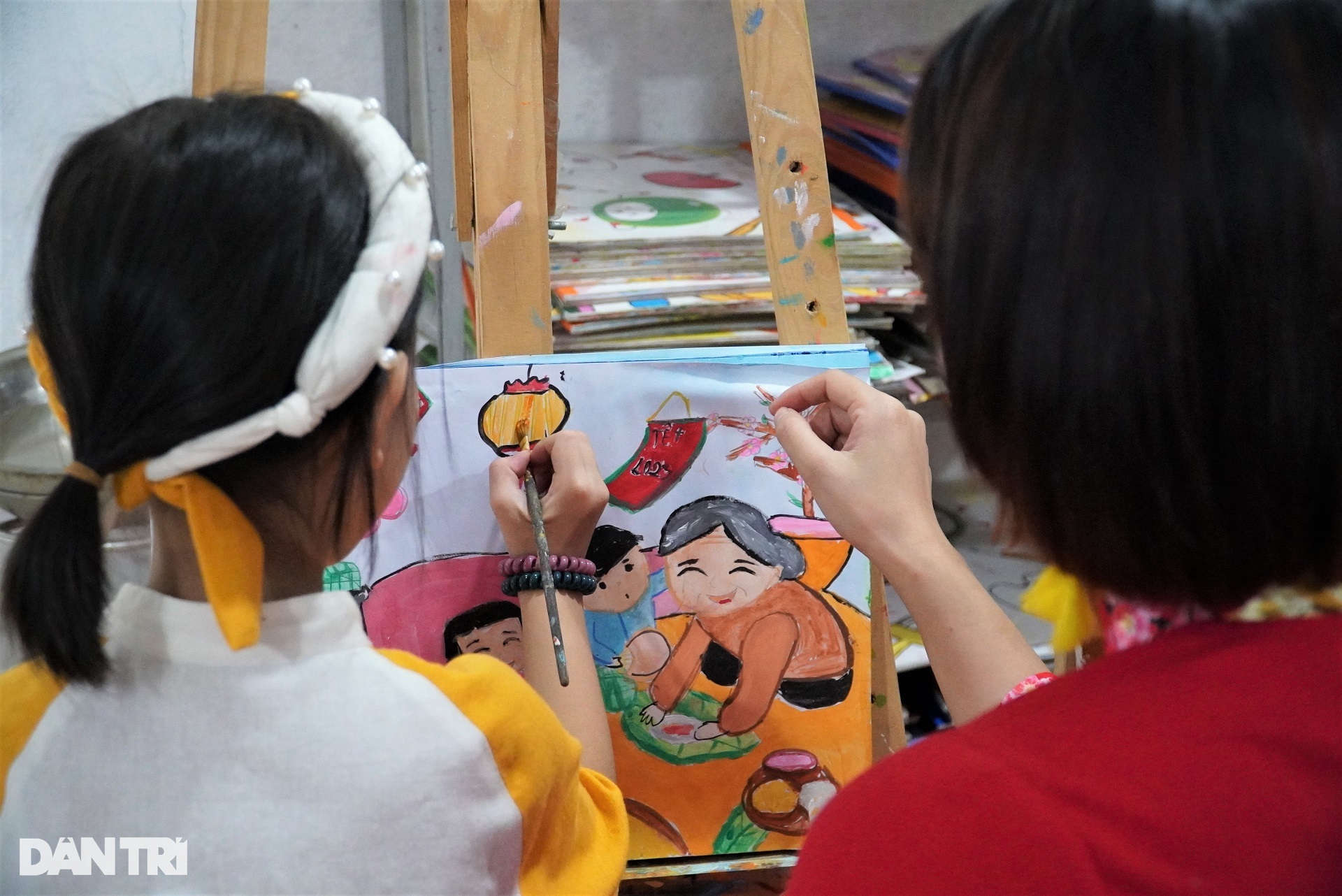 Nghỉ việc ở Hà Nội, cô gái trẻ về quê mở lớp dạy vẽ cho trẻ em - 8