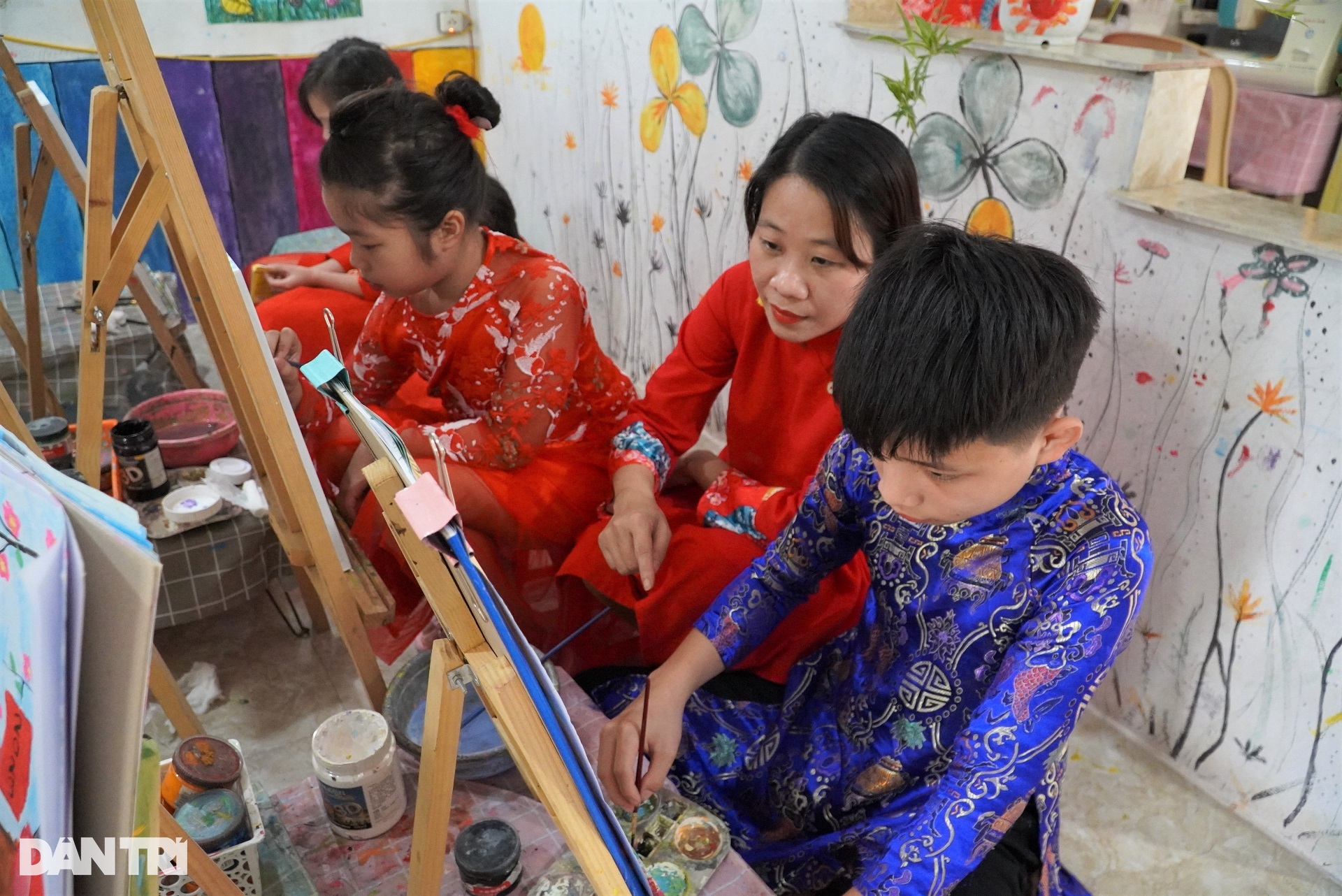 Nghỉ việc ở Hà Nội, cô gái trẻ về quê mở lớp dạy vẽ cho trẻ em - 10