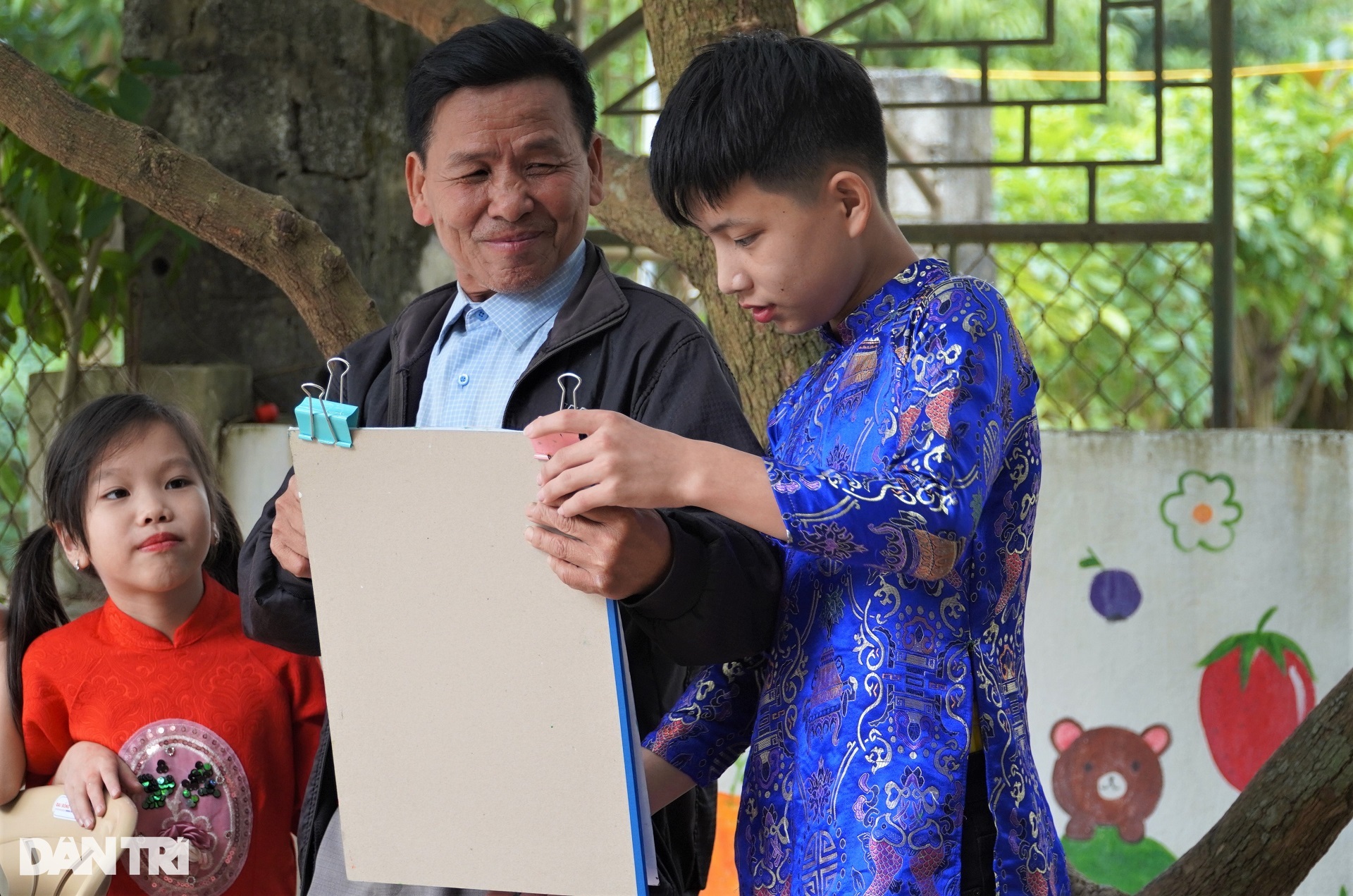Nghỉ việc ở Hà Nội, cô gái trẻ về quê mở lớp dạy vẽ cho trẻ em - 11