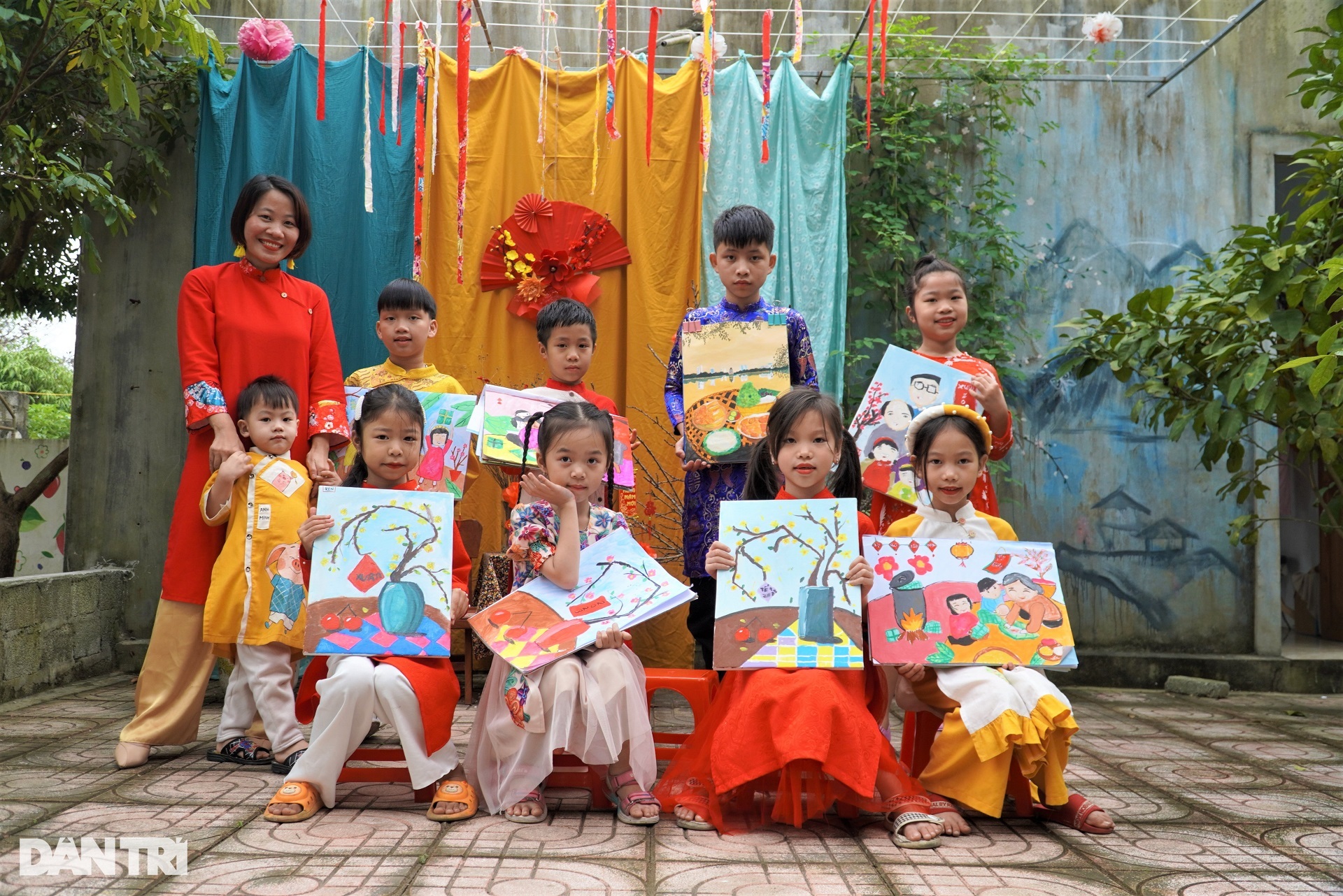 Nghỉ việc ở Hà Nội, cô gái trẻ về quê mở lớp dạy vẽ cho trẻ em - 13