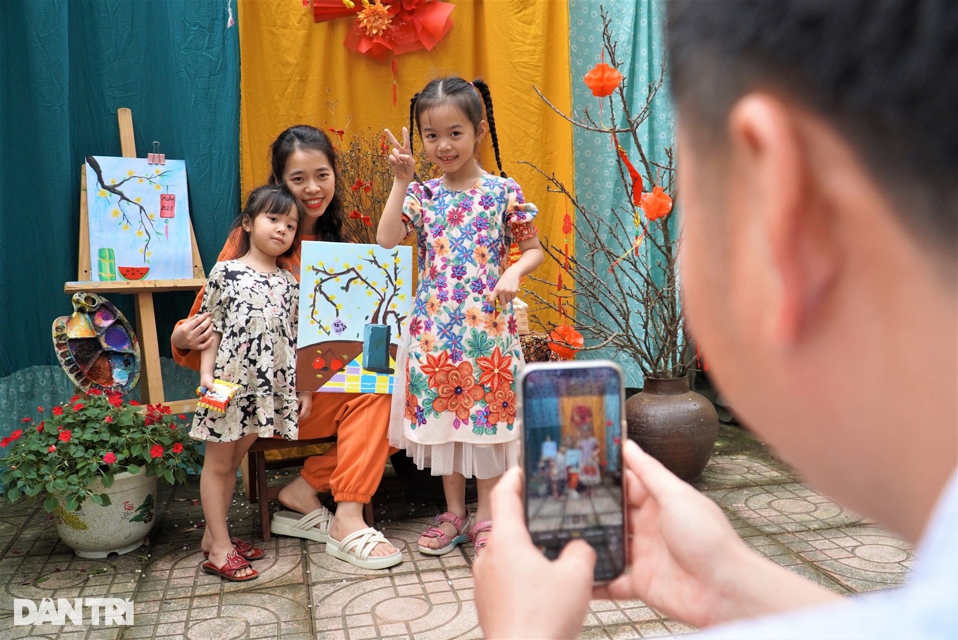Nghỉ việc ở Hà Nội, cô gái trẻ về quê mở lớp dạy vẽ cho trẻ em - 12