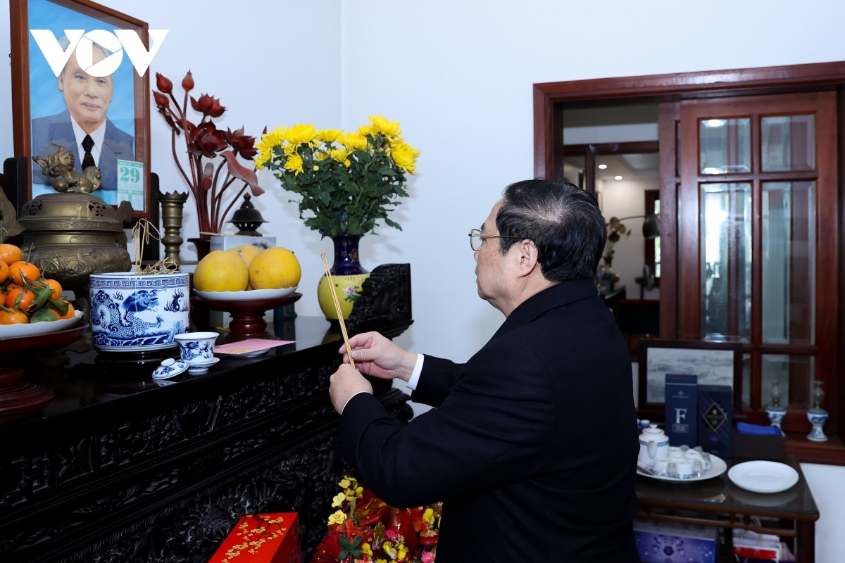 Thủ tướng dâng hương cố Thủ tướng Phạm Văn Đồng và Đại tướng Võ Nguyên Giáp - 1