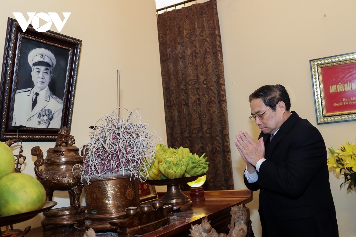 Thủ tướng dâng hương cố Thủ tướng Phạm Văn Đồng và Đại tướng Võ Nguyên Giáp - 4