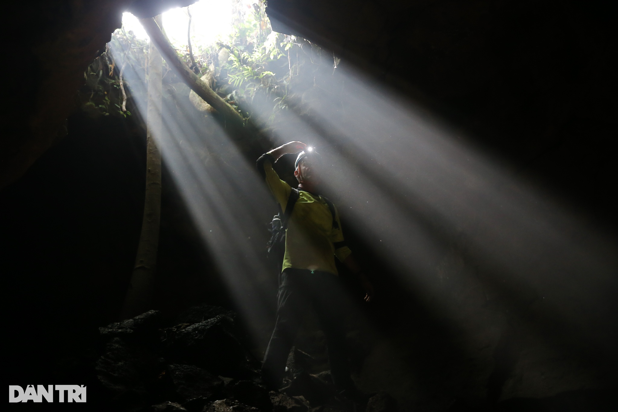 Dấu tích người tiền sử trong hang động núi lửa dài nhất Đông Nam Á - 7