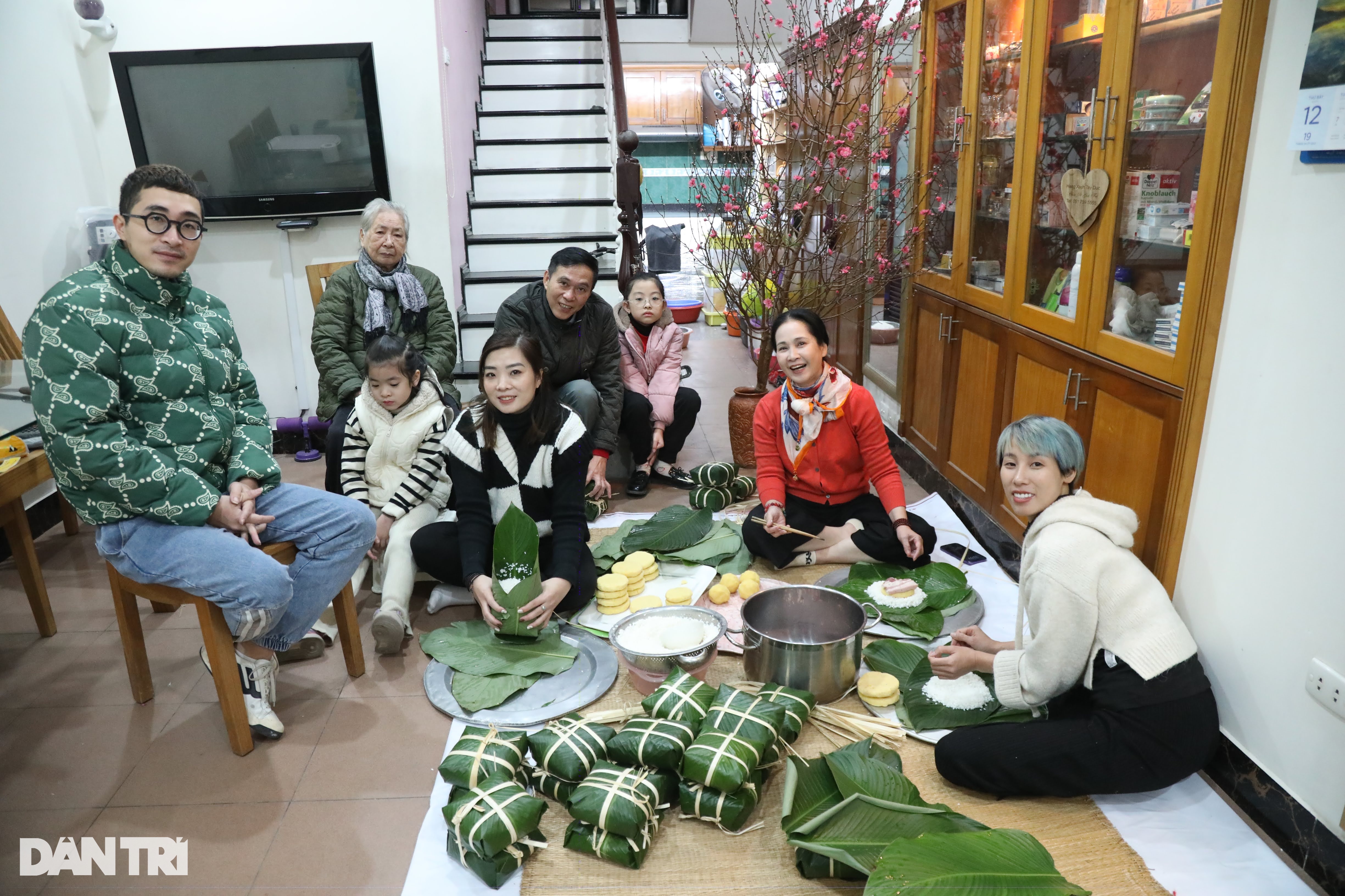 Cuộc sống đời thường khác hẳn mẹ chồng ghê gớm trên phim của NSND Lan Hương - 11 Cuộc sống đời thường khác hẳn mẹ chồng ghê gớm trên phim của NSND Lan Hương - 11