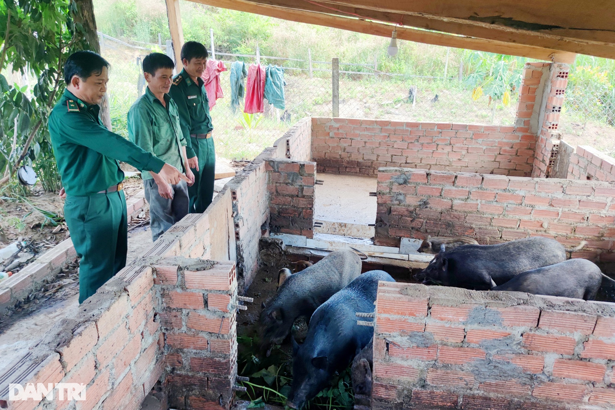 Tết biên cương ấm áp tình cảm những người bố nuôi quân hàm xanh - 4 Tết biên cương ấm áp tình cảm những người bố nuôi quân hàm xanh - 4