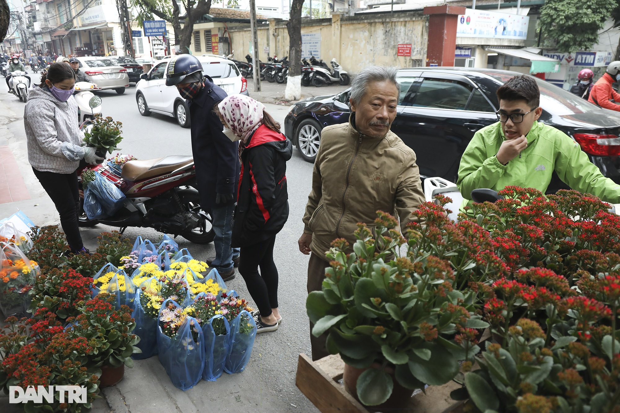 Phiên chợ Bưởi cuối cùng trong năm mang dấu ấn văn hóa Hà Nội xưa - 2 Phiên chợ Bưởi cuối cùng trong năm mang dấu ấn văn hóa Hà Nội xưa - 2