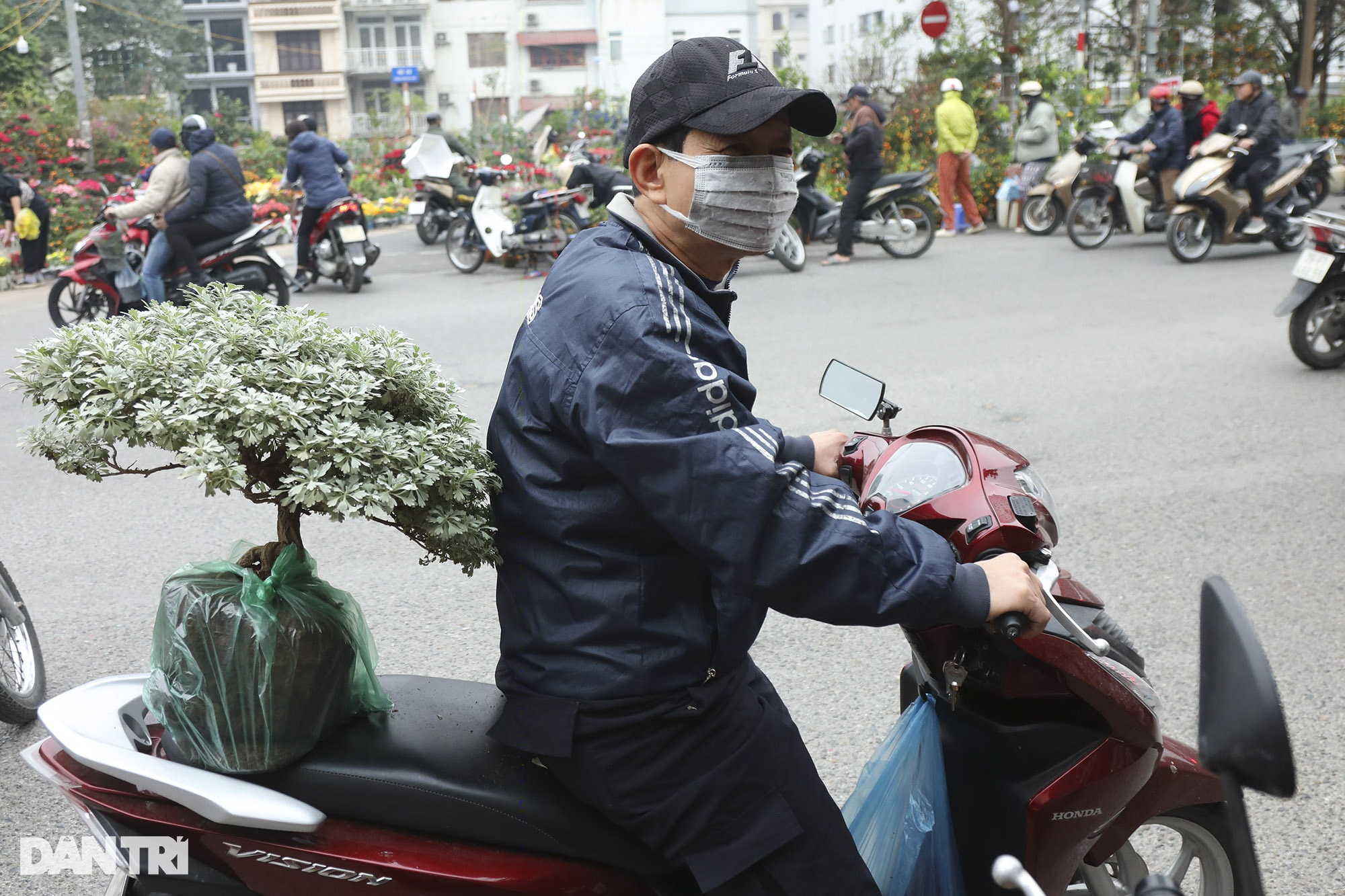 Phiên chợ Bưởi cuối cùng trong năm mang dấu ấn văn hóa Hà Nội xưa - 4 Phiên chợ Bưởi cuối cùng trong năm mang dấu ấn văn hóa Hà Nội xưa - 4