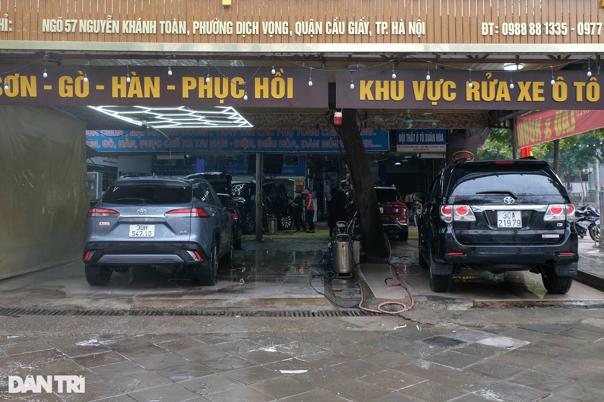 Dịch vụ rửa xe nhộn nhịp, kiếm bộn ngày 30 Tết - 1