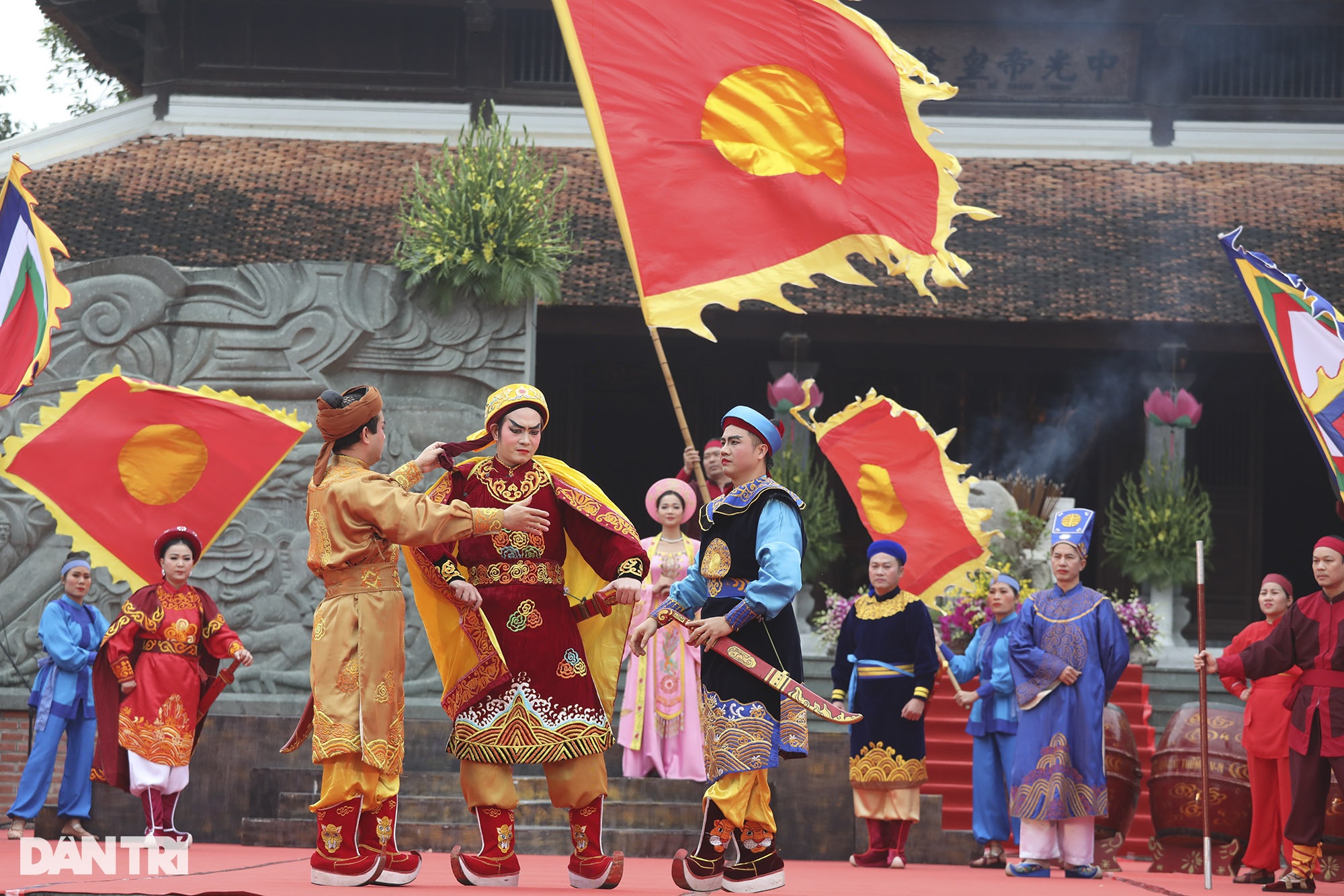 Hào hùng hội Gò Đống Đa tưởng nhớ chiến thắng của vua Quang Trung - 9 Hào hùng hội Gò Đống Đa tưởng nhớ chiến thắng của vua Quang Trung - 9