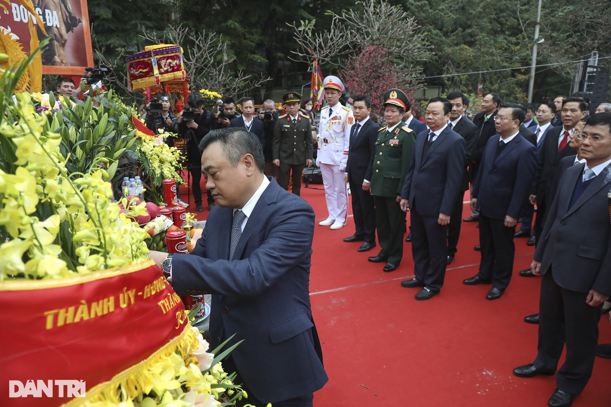 Hào hùng hội Gò Đống Đa tưởng nhớ chiến thắng của vua Quang Trung - 2 Hào hùng hội Gò Đống Đa tưởng nhớ chiến thắng của vua Quang Trung - 2