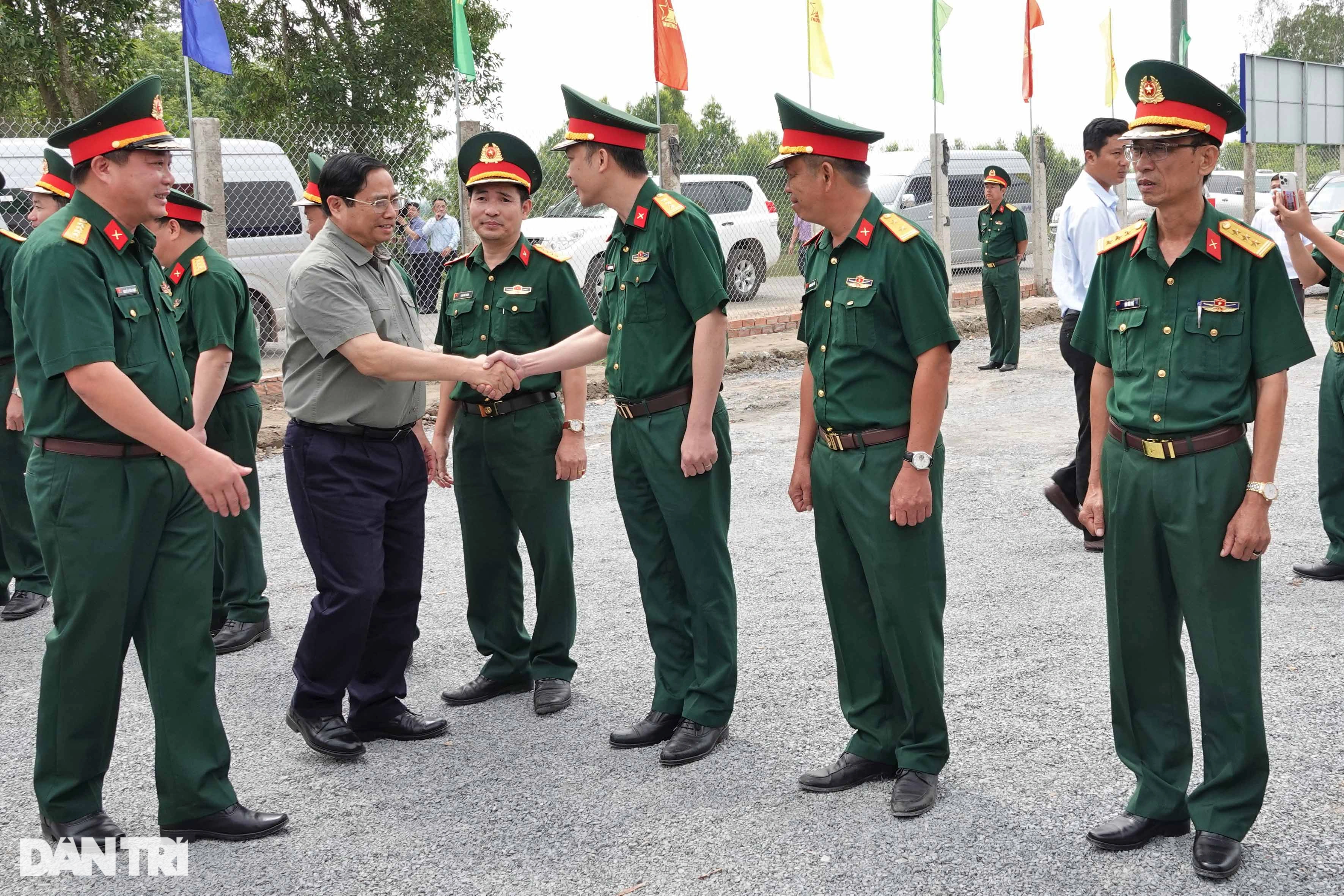 Thủ tướng thị sát công trường cầu Mỹ Thuận 2, đôn đốc các cao tốc ở ĐBSCL - 5