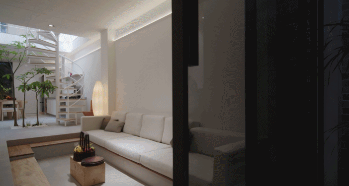 View - Căn nhà cổ cũ nát lột xác sau khi cải tạo khiến hàng xóm ngỡ ngàng | Báo Dân trí