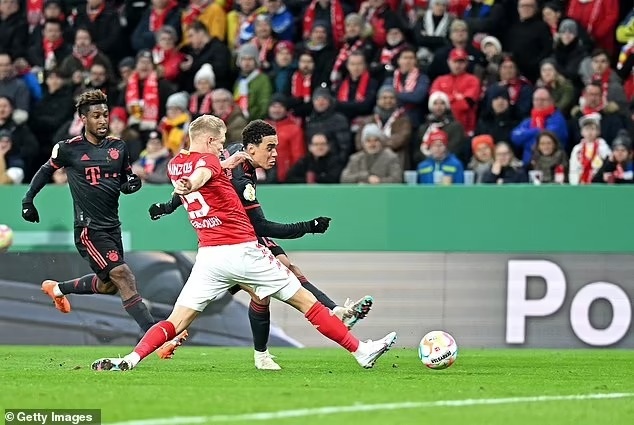 Bị Man City hắt hủi, Joao Cancelo ra mắt ấn tượng tại Bayern Munich  - 2