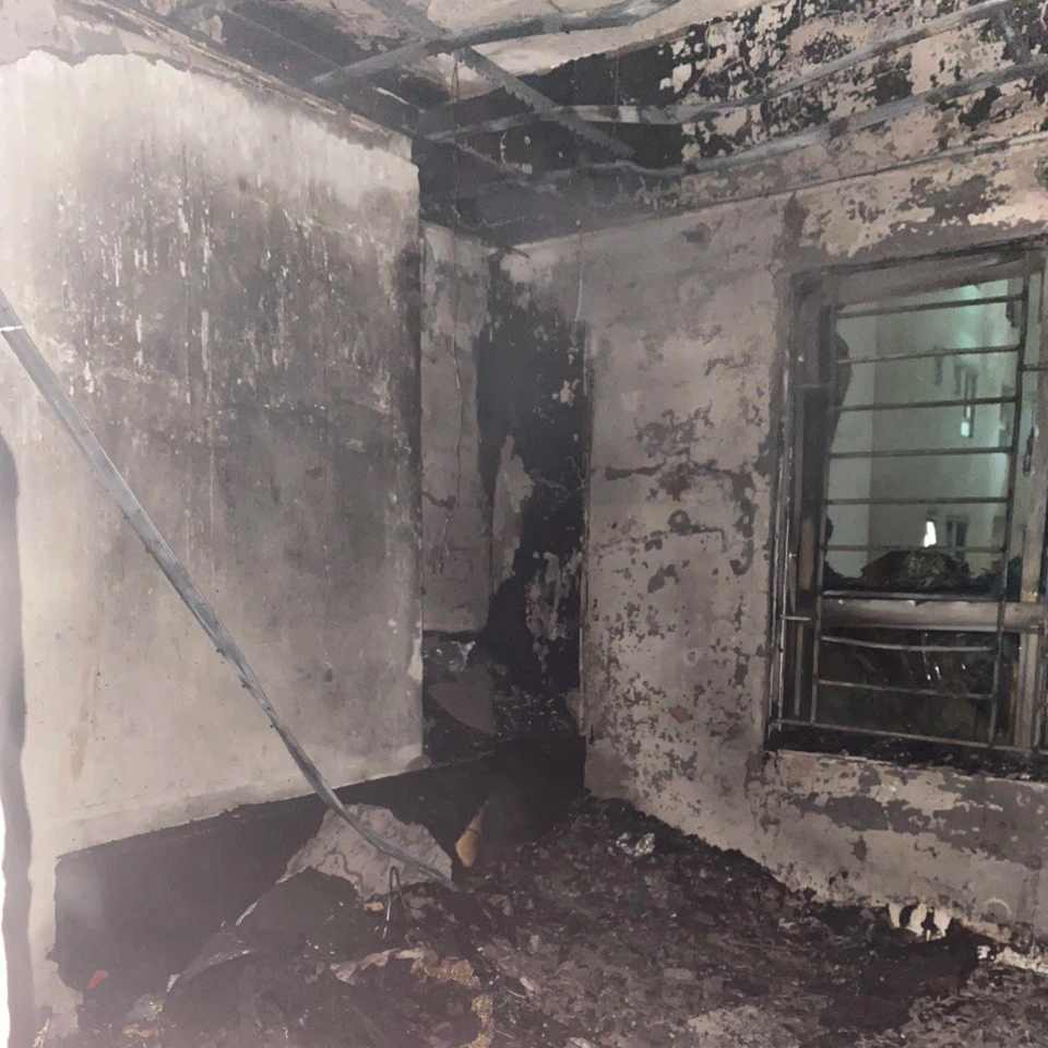 Vụ cháy chung cư HH Linh Đàm: Cảnh sát đưa 120 người thoát nạn trong đêm - 2