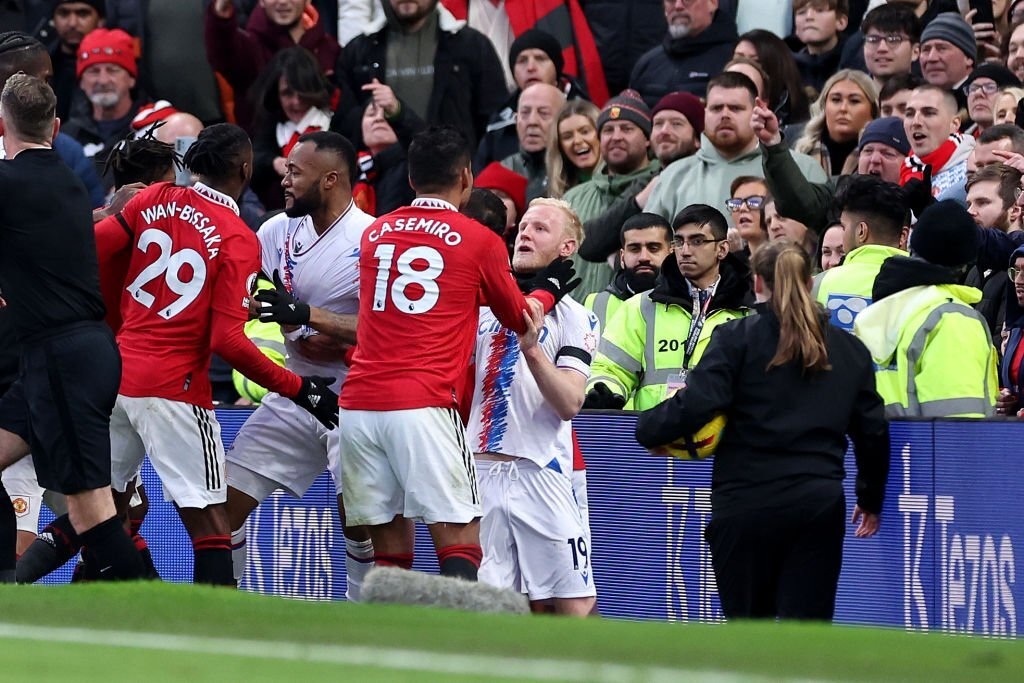 Casemiro bị đuổi, Man Utd vất vả giành 3 điểm trước Crystal Palace - 4