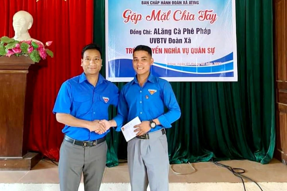 Nữ sinh bảo lưu kết quả đại học, tình nguyện lên đường nhập ngũ - 3