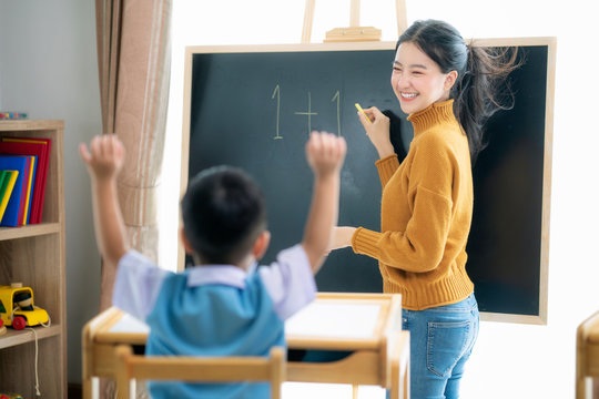 Phải chăng giáo viên trường tư tốt hơn giáo viên trường công? - 1