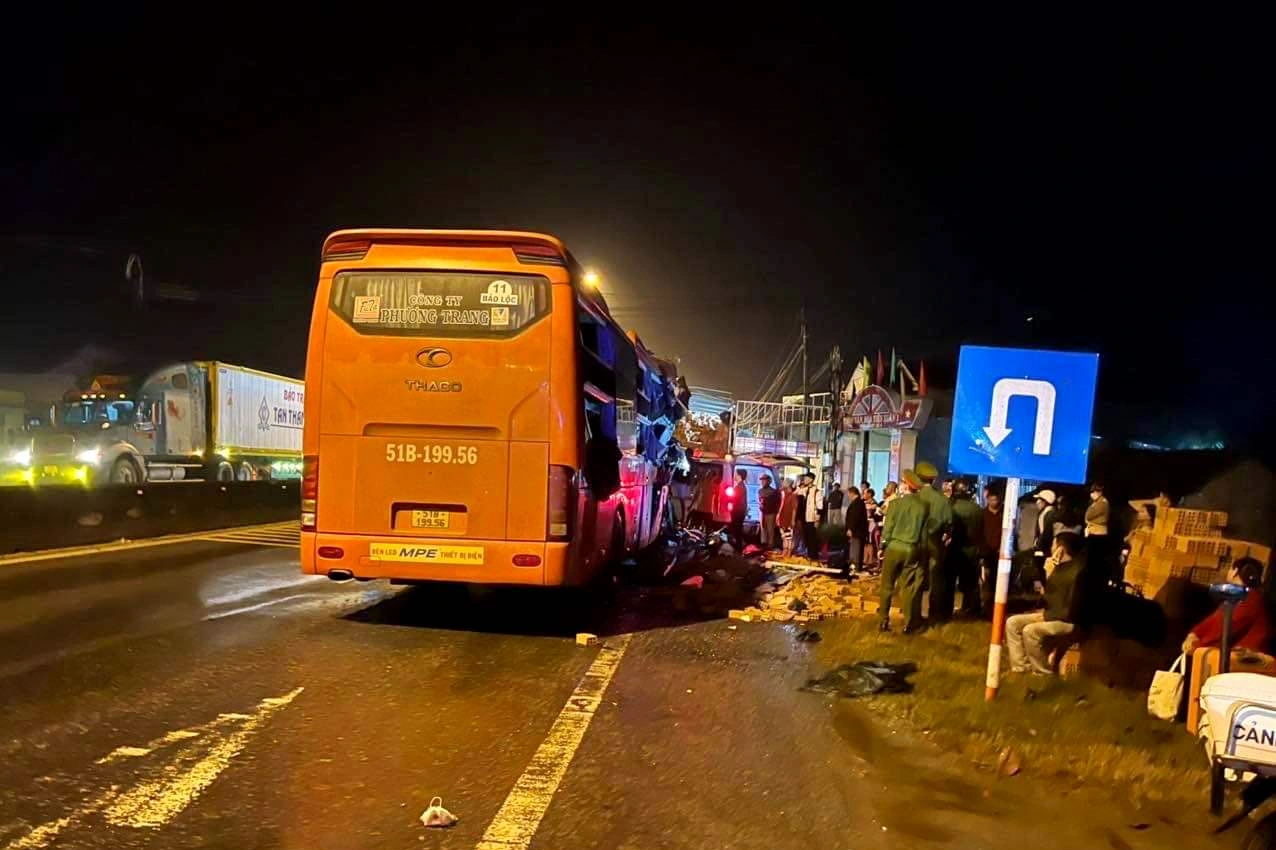 Quảng Nam: Thêm một vụ tai nạn giao thông nghiêm trọng, 3 người tử vong - 1