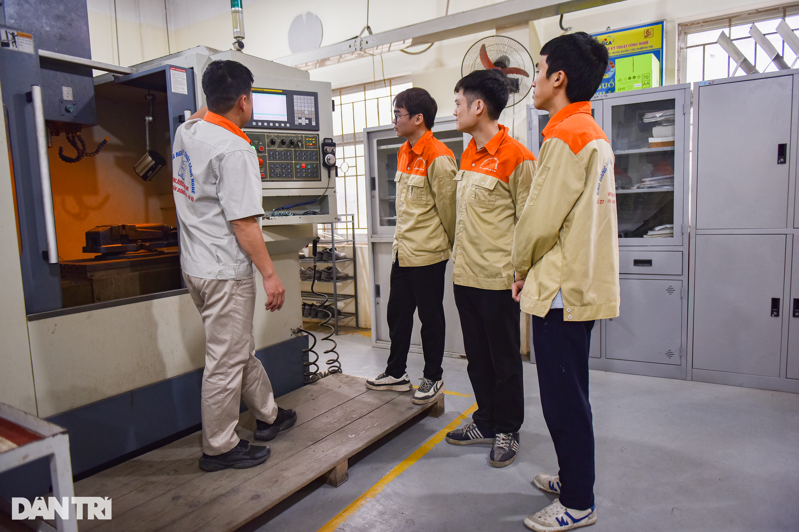 Xưởng thực hành hiện đại của nghề lương 20 triệu đồng nhưng thiếu người học - 4 Xưởng thực hành hiện đại của nghề lương 20 triệu đồng nhưng thiếu người học - 4
