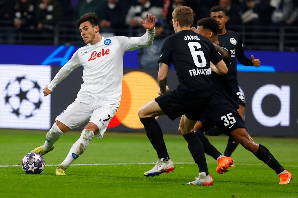 Napoli có cơ hội lớn lần đầu tiên vào tứ kết Champions League - 1