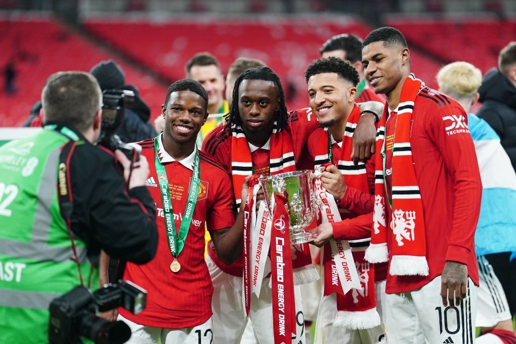 Vô địch Carabao Cup, cầu thủ Man Utd ăn mừng tưng bừng - 11