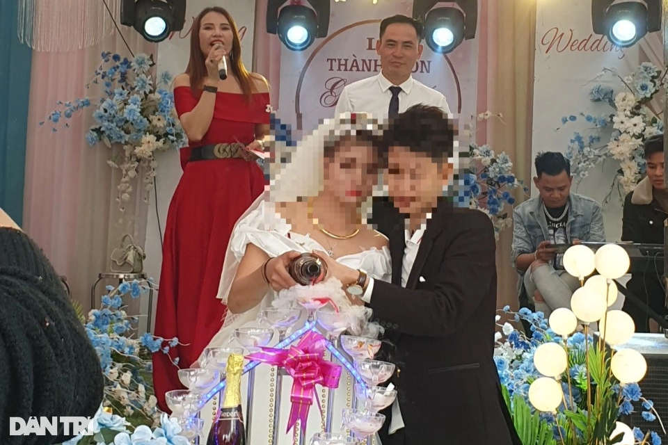 Xôn xao đám cưới của cặp đôi đồng tính ở miền tây xứ Nghệ - 2
