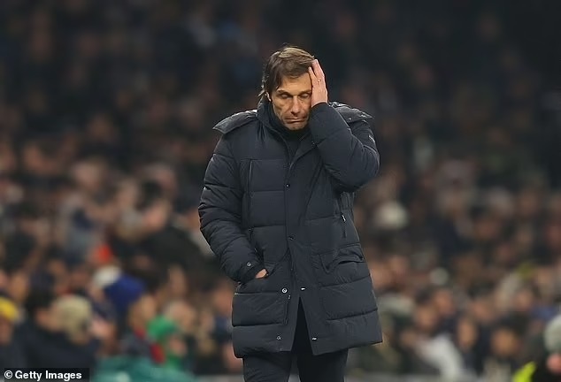 Tottenham thua đau AC Milan, HLV Antonio Conte lo mất việc sớm - 1
