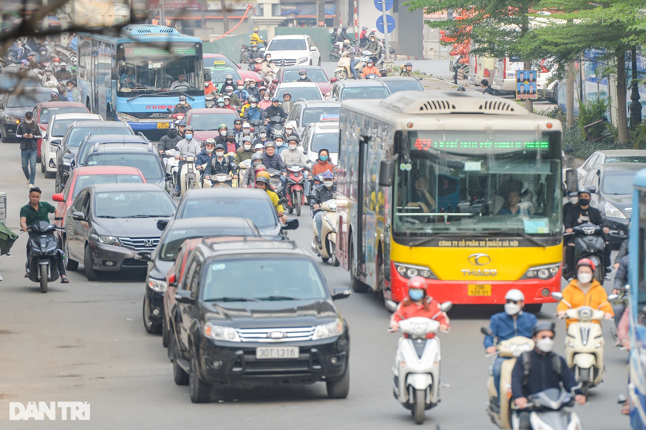 Trung tâm đăng kiểm phát 300 phiếu mỗi ngày, hẹn sang tháng 4 - 7