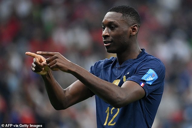 Man Utd gây sốc khi vung ra số tiền kỷ lục mua tuyển thủ Pháp - 2