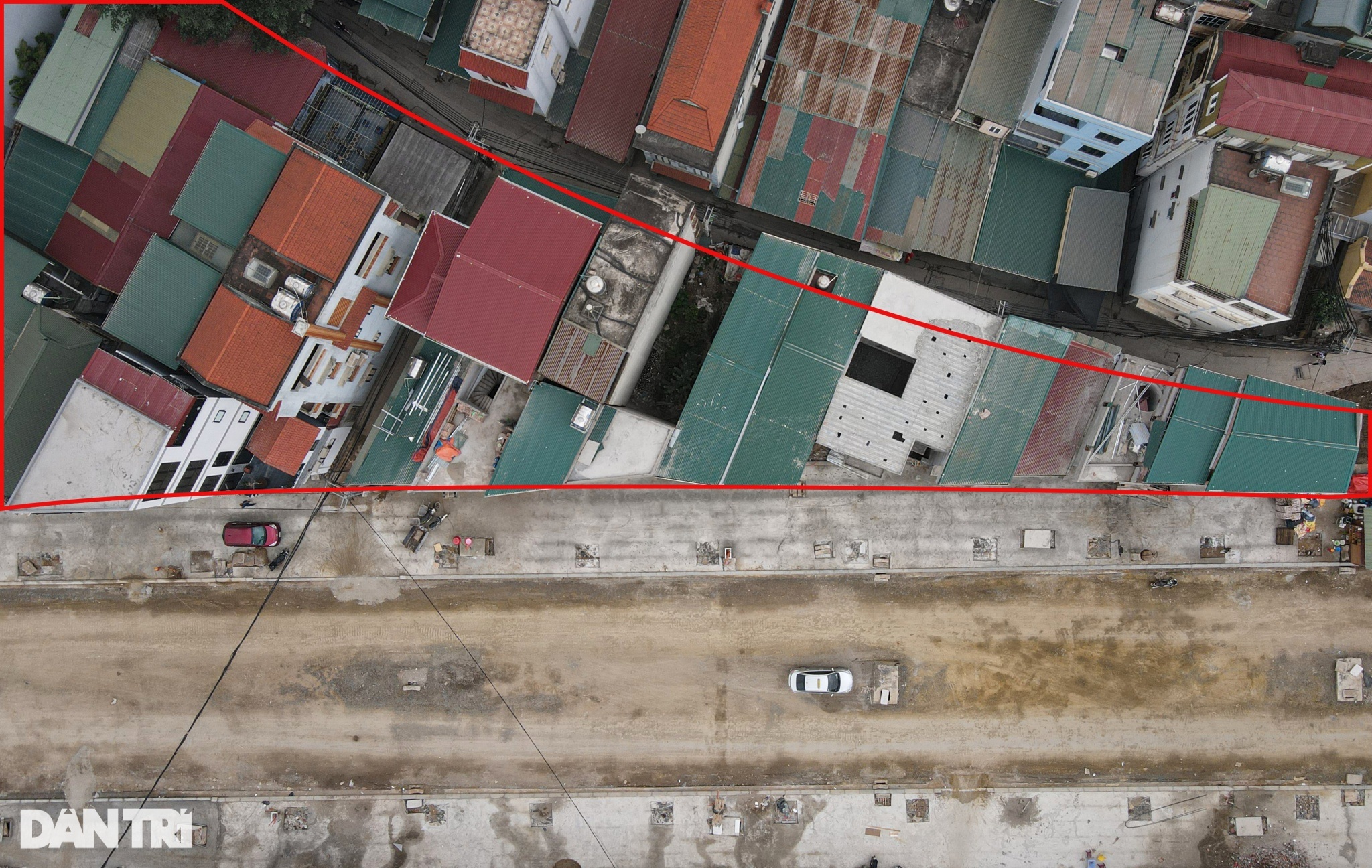 Những căn nhà méo mó, siêu mỏng mọc trên tuyến đường mới ở Hà Nội - 12