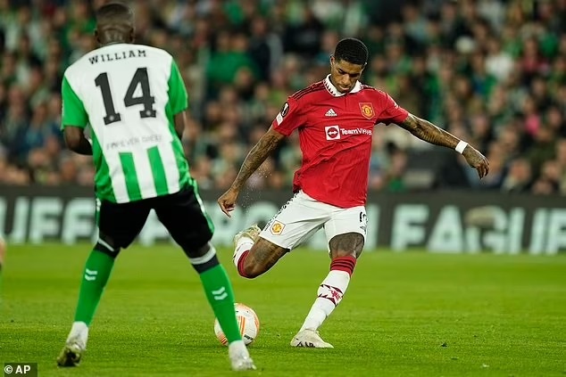 HLV Erik Ten Hag ca ngợi Fernandes và Rashford sau trận thắng Betis - 2