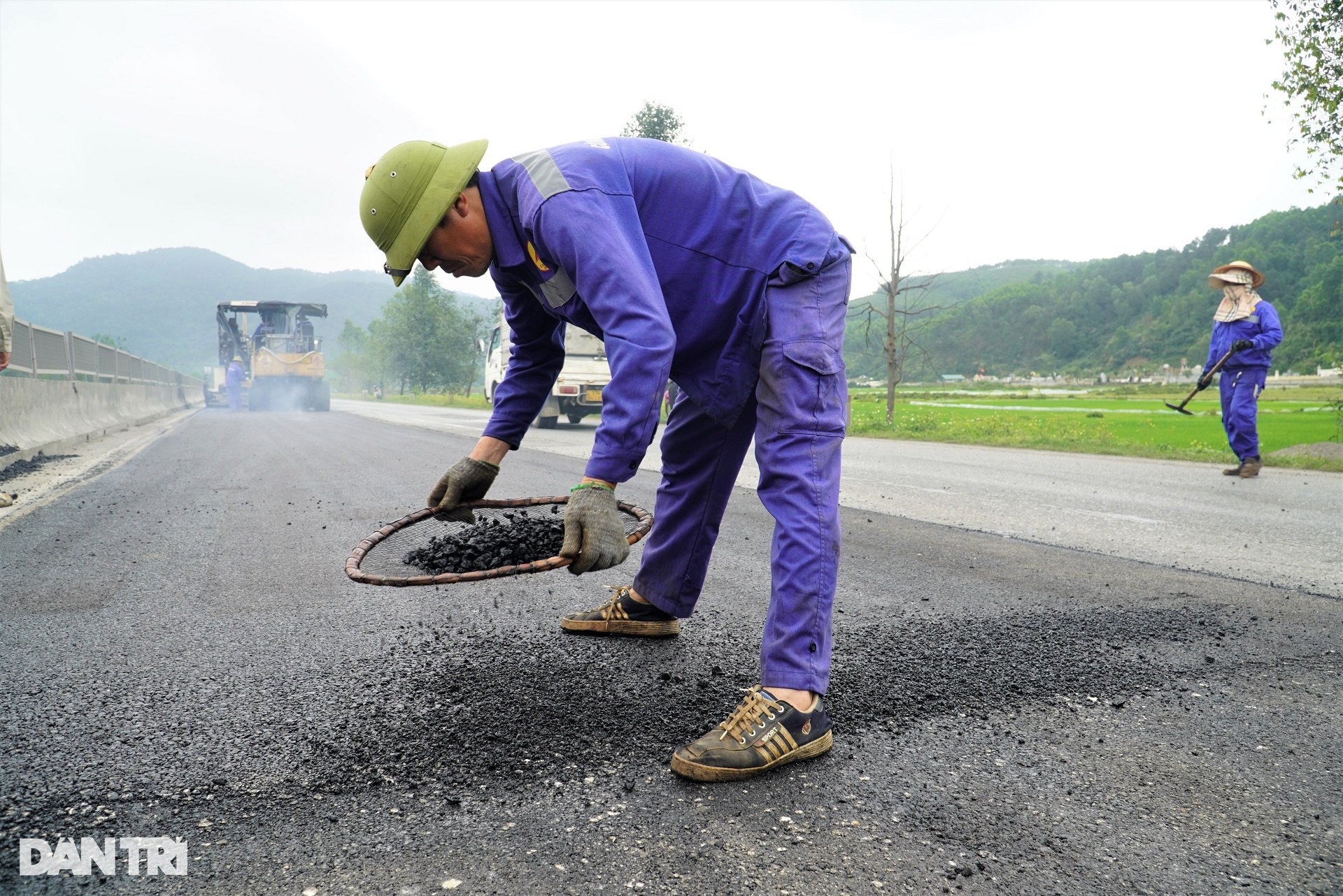 Quốc lộ 1 được sửa chữa sau tối hậu thư của Cục Đường bộ - 7 Quốc lộ 1 được sửa chữa sau tối hậu thư của Cục Đường bộ - 7